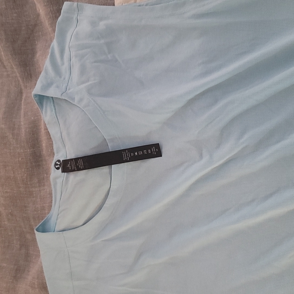 ***NWT Lululemon LAB Esker Tank *Mesh*** - Picture 5 of 5